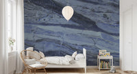 Wandbild mit Marmoradern in tiefem Kobaltblau