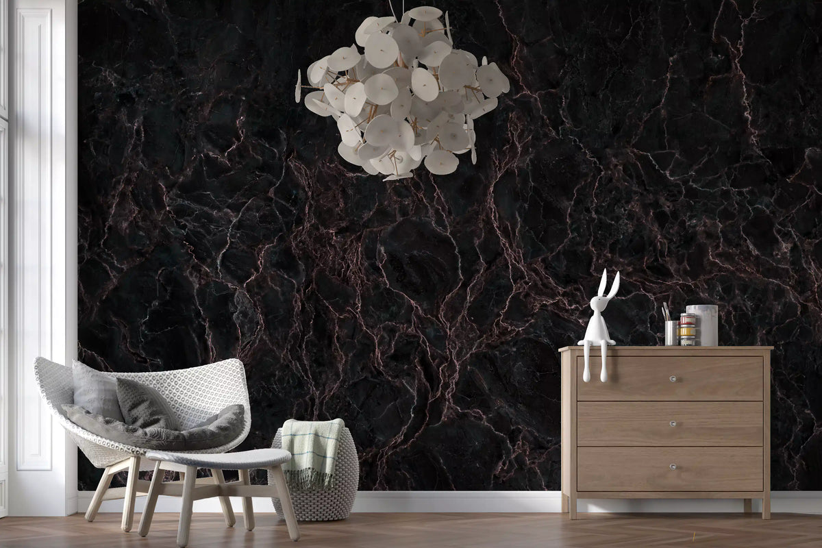 Wandbild mit geädertem Marmor in Mitternachtsrosa