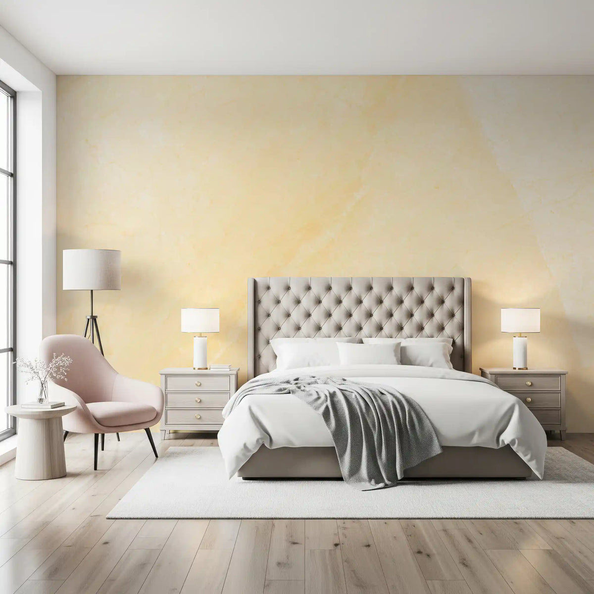 Wandbild mit sonnenbeschienener cremefarbener Marmorstruktur