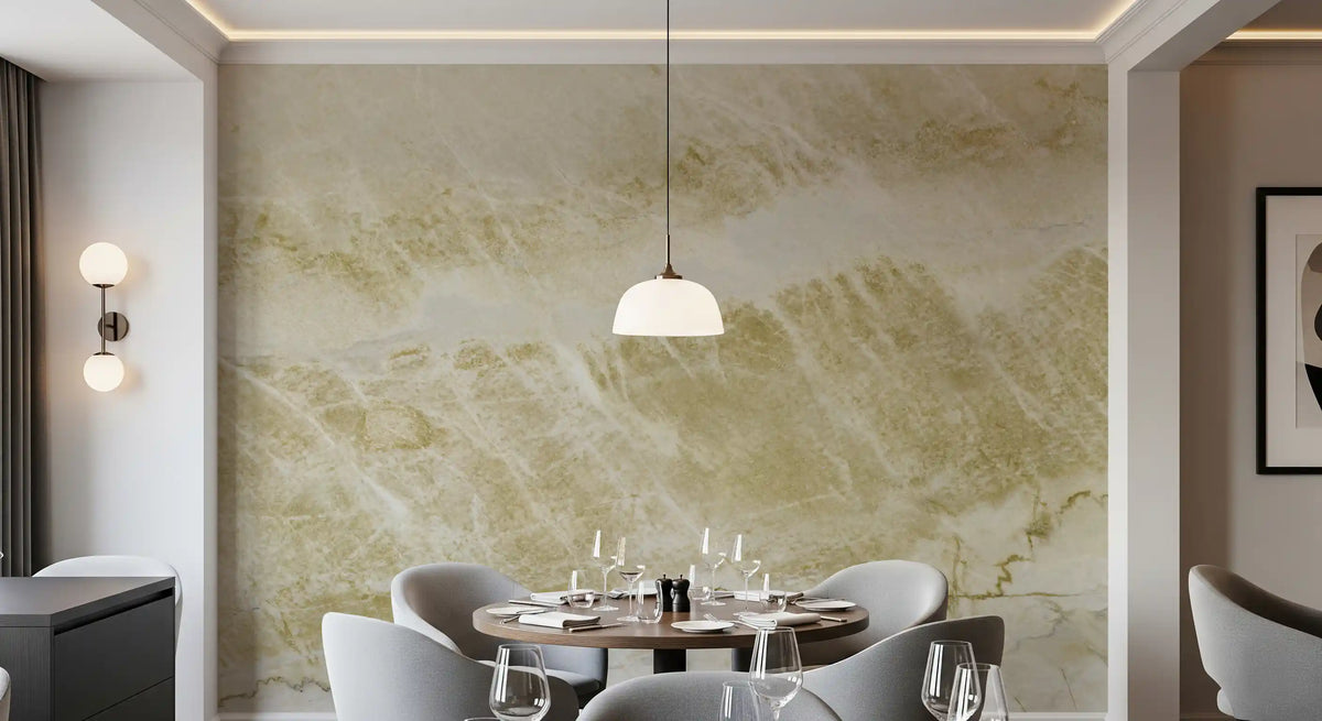 Wandbild in Natursteinoptik mit goldenen Adern