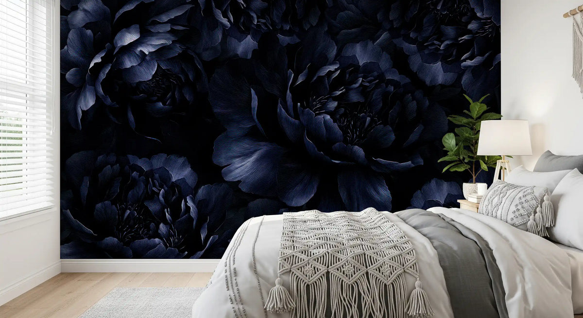 Wandbild mit nachtblauer Pfingstrosenblüte