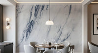 Wandbild mit klassischen blauen und weißen Marmoradern