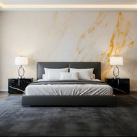 Wandbild mit weißer Marmorplatte und goldenen Adern