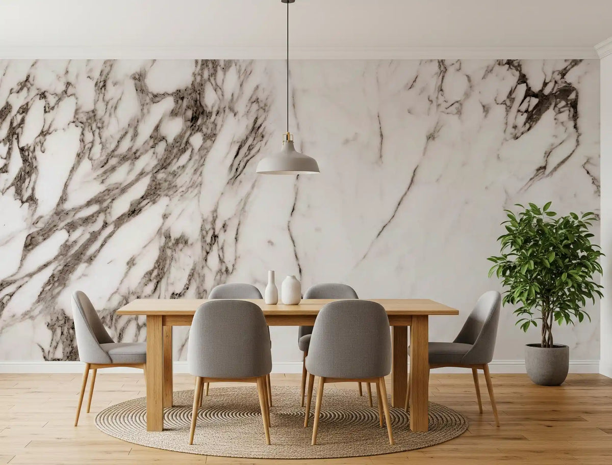 Wandbild mit klassischer weißer Marmoraderung