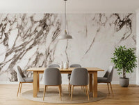 Wandbild mit klassischer weißer Marmoraderung