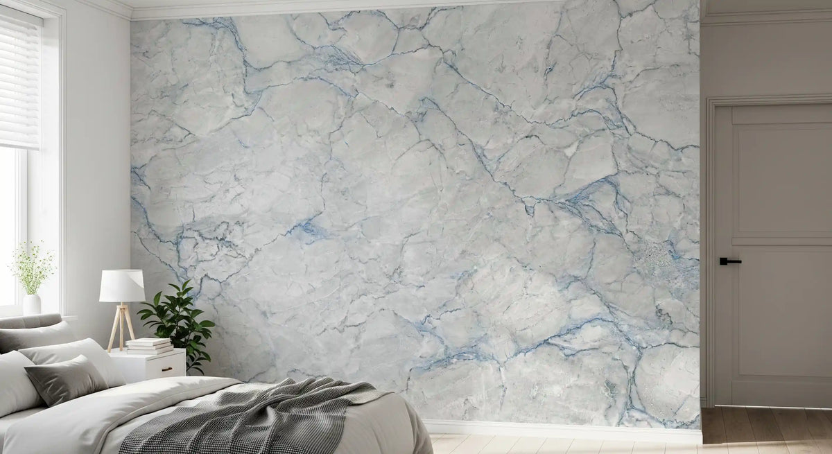 Wandbild mit Marmoradern in kühlem Graublau