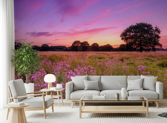 Prairie violette à l’horizon - fresque murale paysagère
