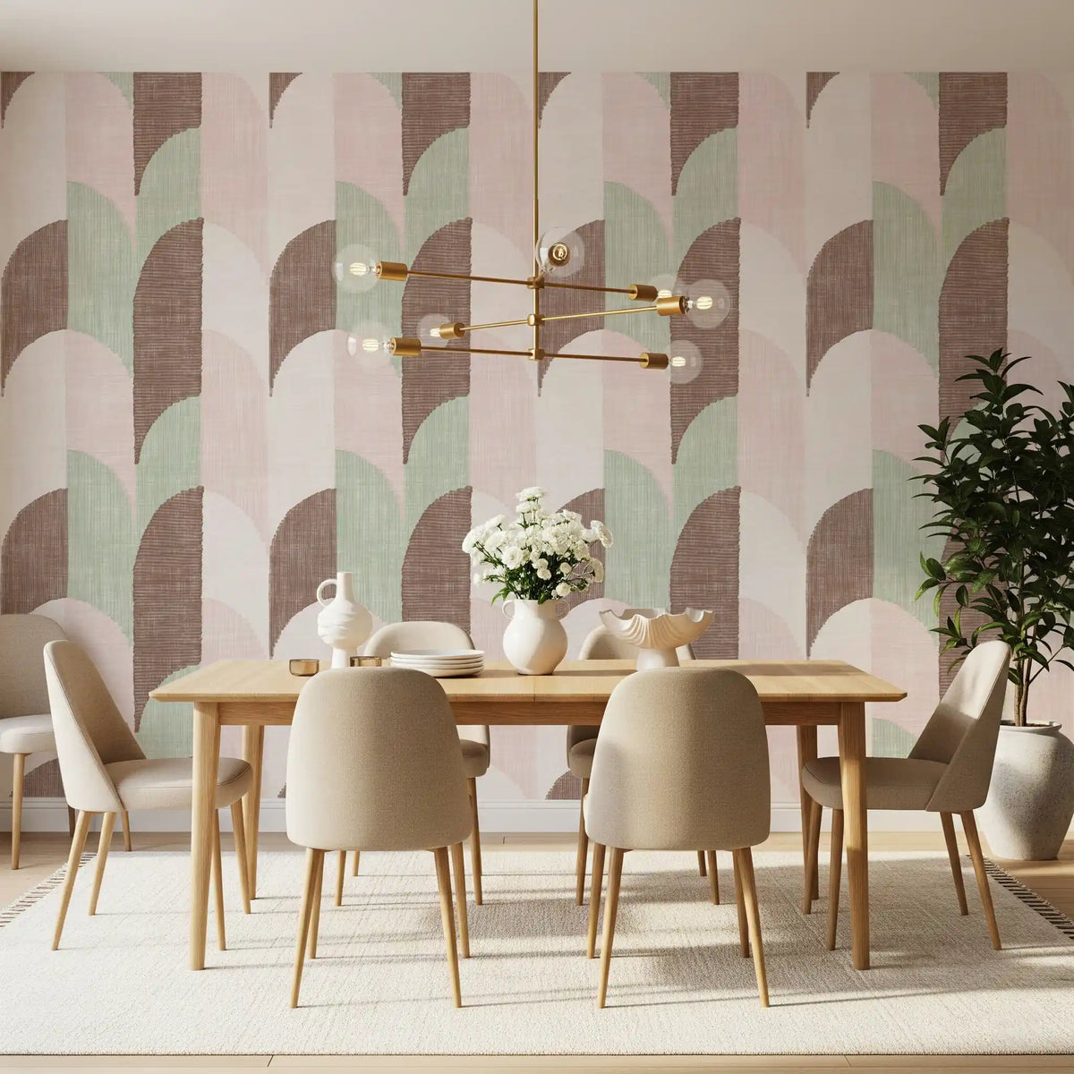 Zacht behang met handgeschilderde geometrische vormen in midcentury-modernstijl, een genot voor grandmillennials