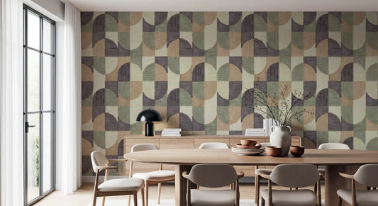 Carta da parati con motivi geometrici dipinti a mano, texture a piastrelle e tonalità armoniose selezionate
