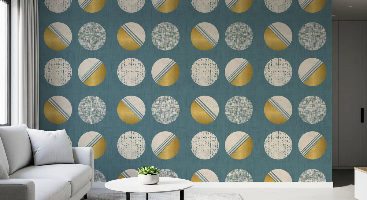 Tapeten mit Kreisen in staubigem Petrol und Senfgelb im Mid-Century-Stil⁠