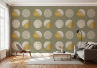 Papel pintado de círculos verde salvia y mostaza, estilo de mediados de siglo⁠