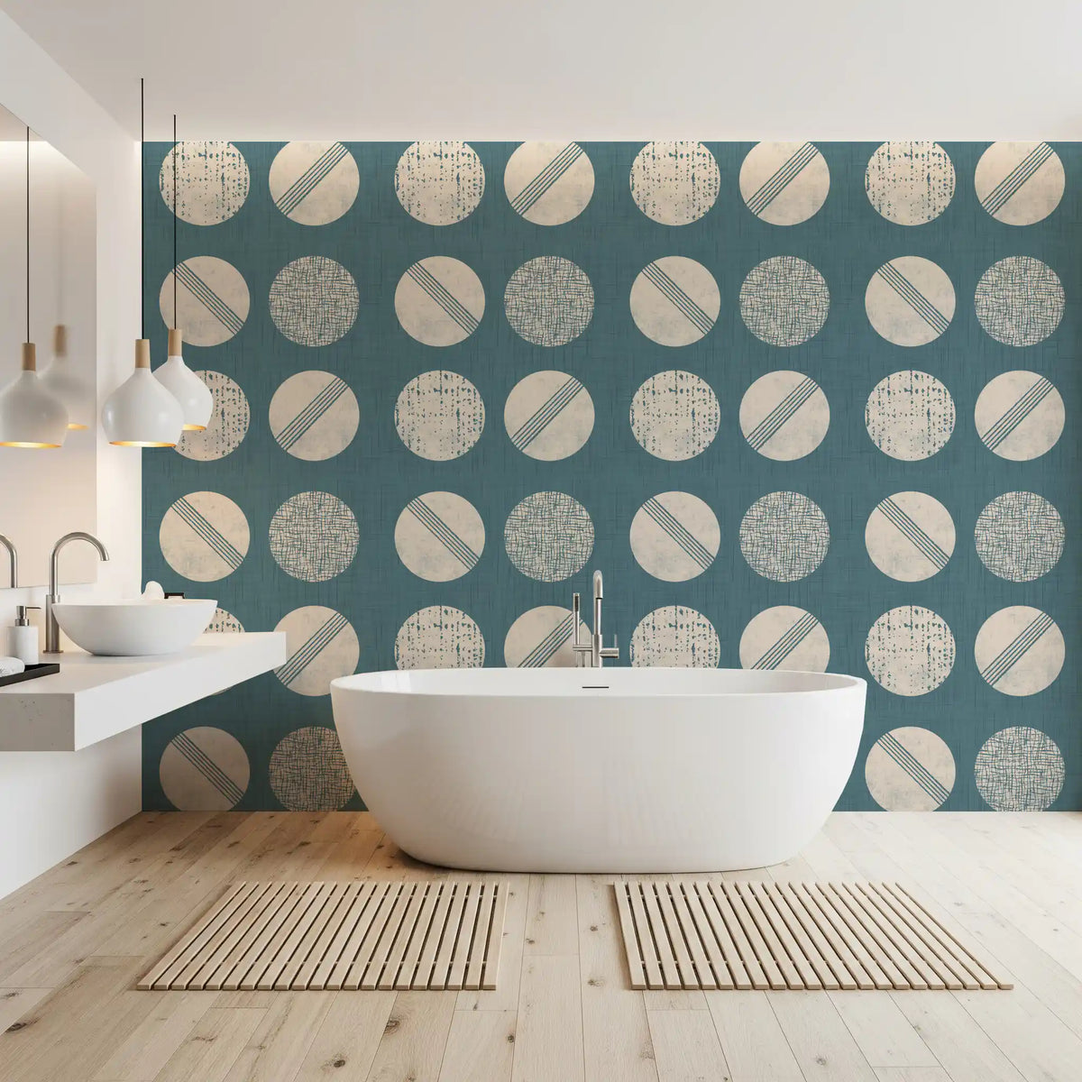 Tapeten mit Kreisen in gedecktem Petrol und Creme im Mid-Century-Stil