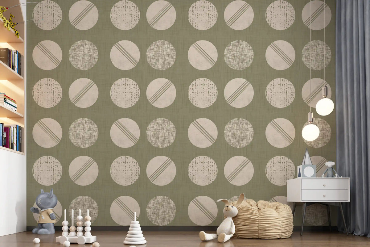 Tapeten mit Kreisen in Salbeigrün und Creme im Mid-Century-Stil