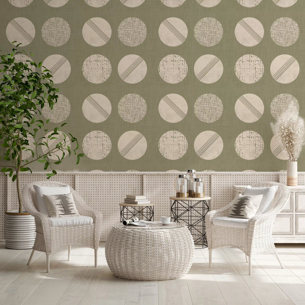 Tapeten mit Kreisen in Salbeigrün und Creme im Mid-Century-Stil