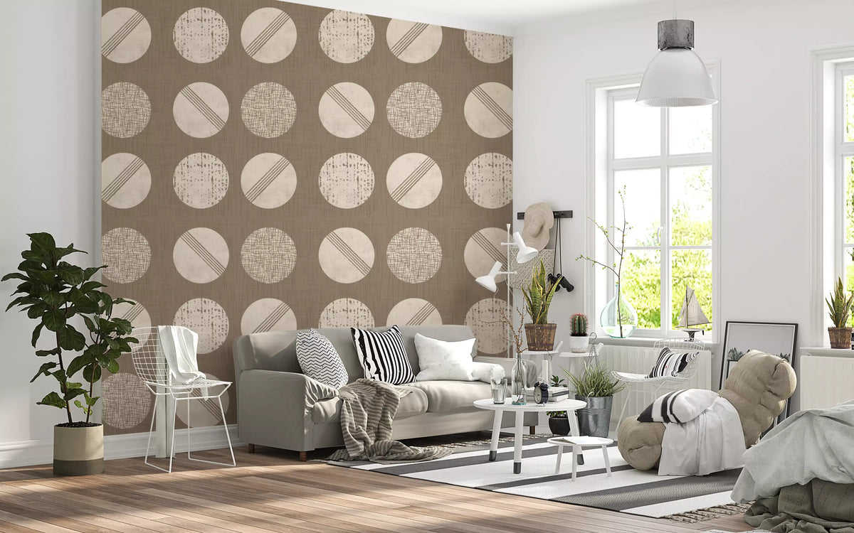 Tapeten mit Kreisen in warmem Taupe und Creme im Mid-Century-Stil