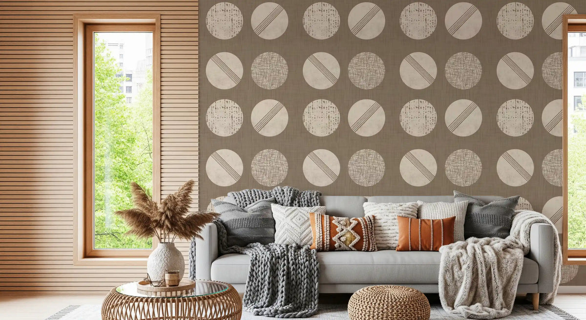 Tapeten mit Kreisen in warmem Taupe und Creme im Mid-Century-Stil