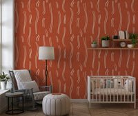 Carta da parati a righe ondulate rosso ruggine, stile mid-century