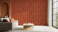 Carta da parati a righe ondulate rosso ruggine, stile mid-century