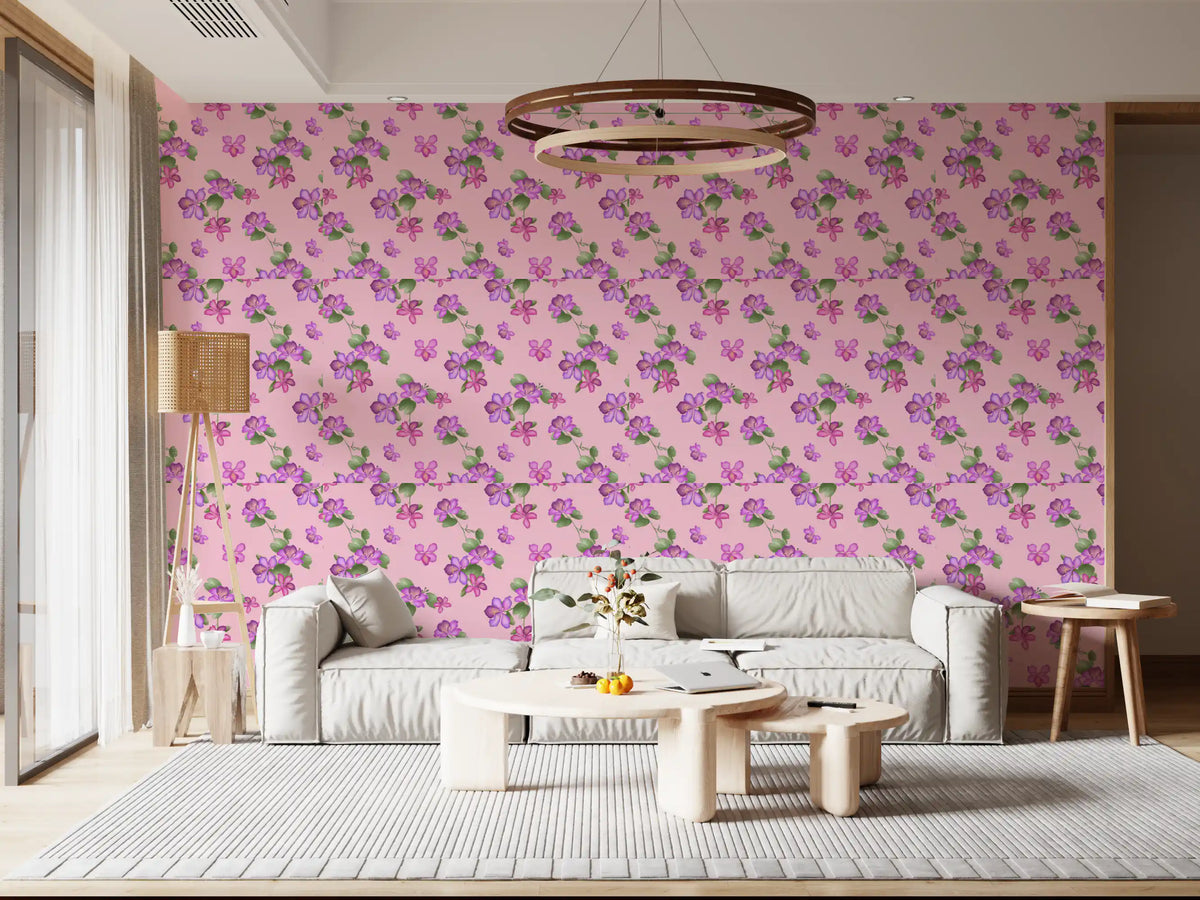 Tapete mit zartem Blumenmuster und Blüten