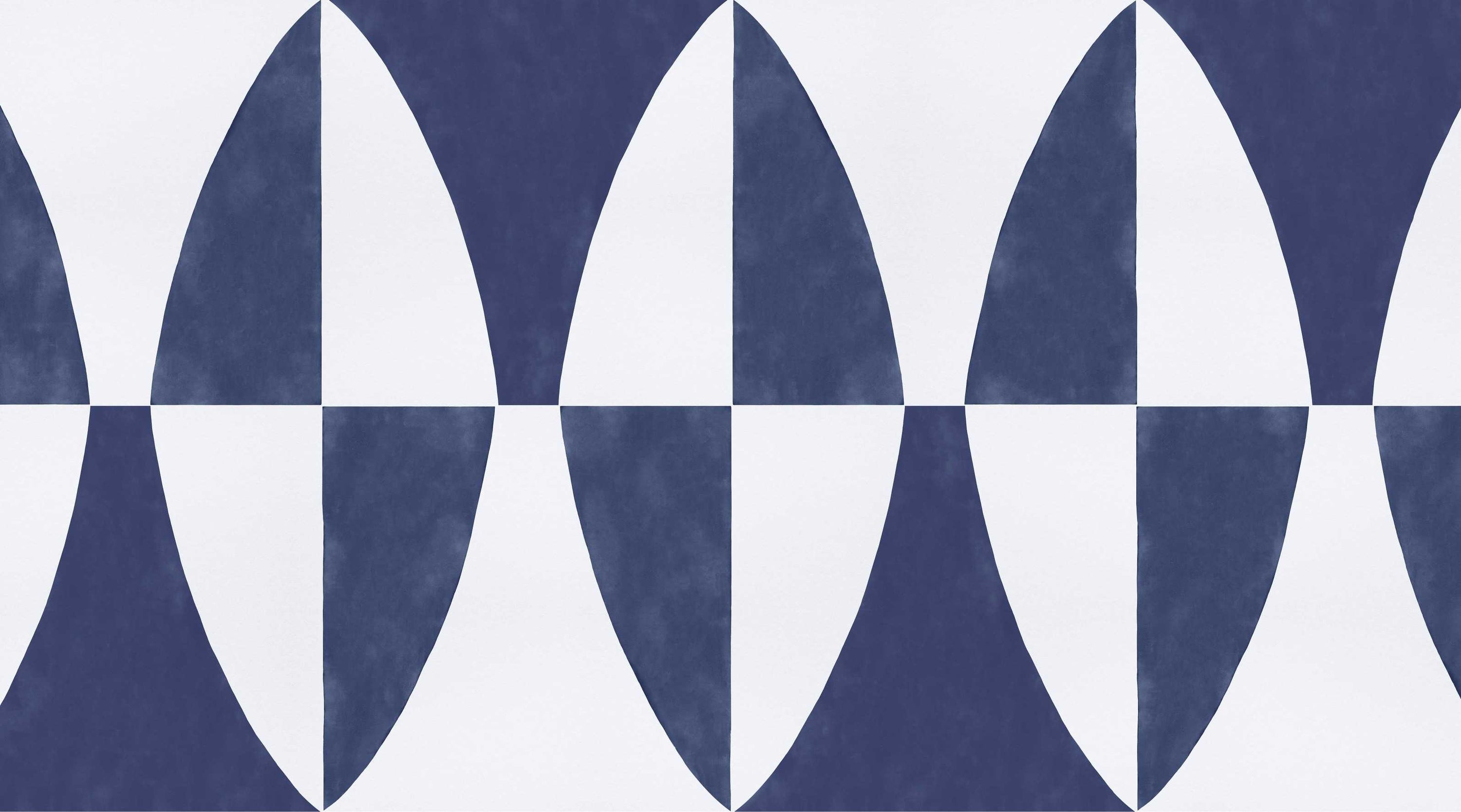 Marineblå geometrisk mønster tapet in your room — zoomed