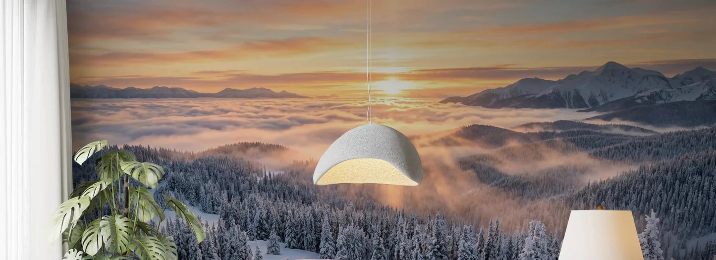 アルペングロー 冬の荘厳な壁画