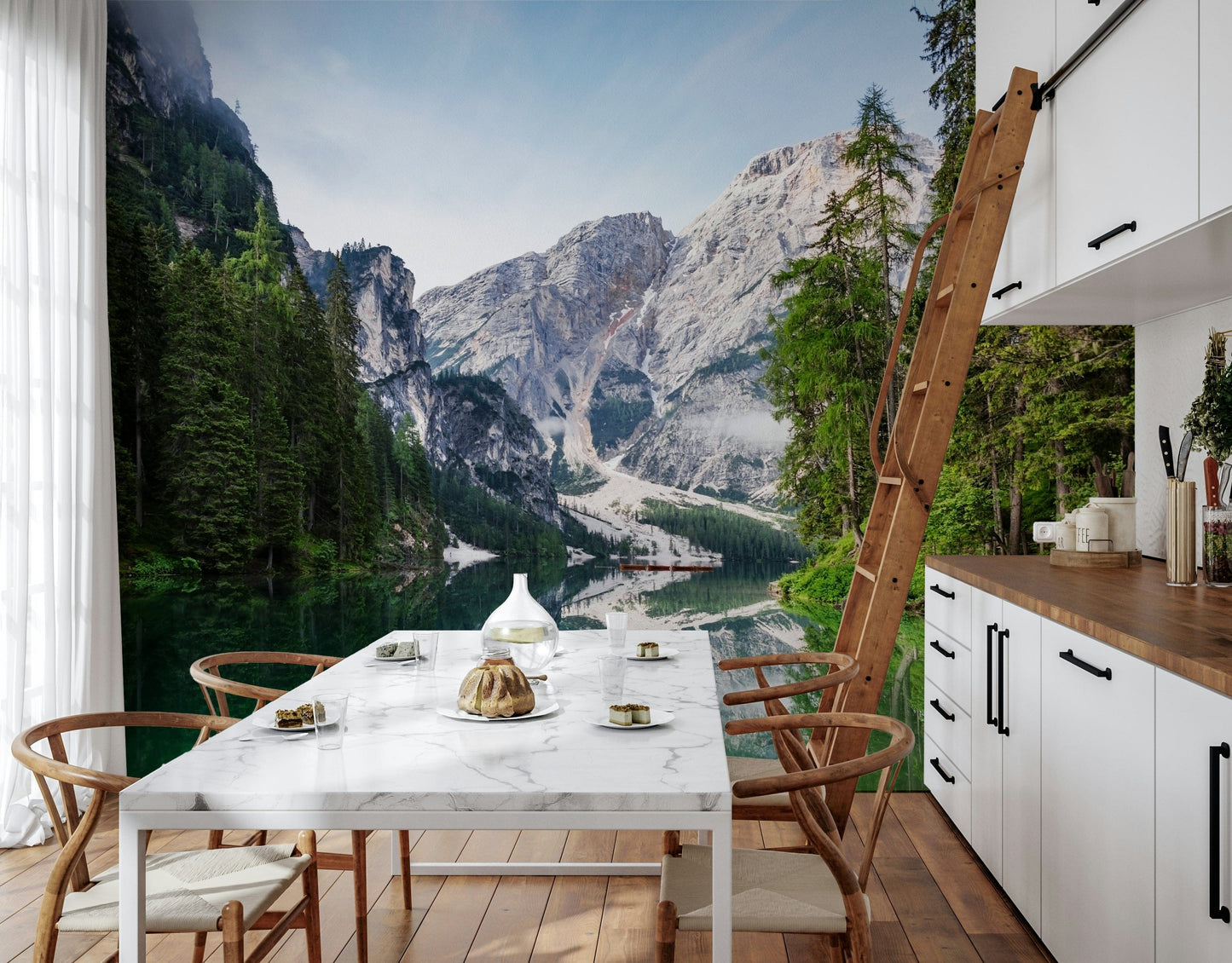 Alppien heijastukset -seinämaalaus