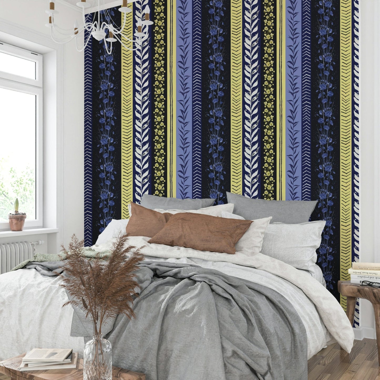 Striped wallpaper with a modern autumn theme.

