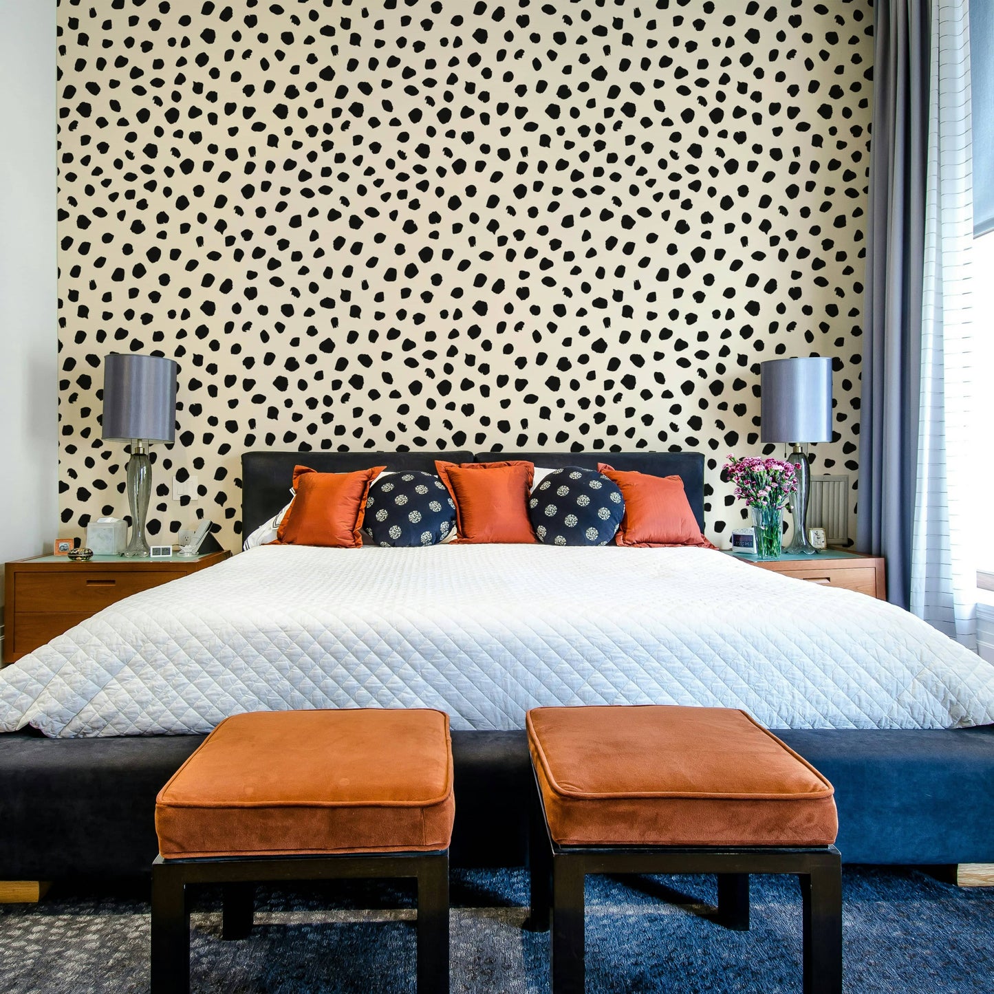 Organic scattered spot wallpaper for a modern room.

