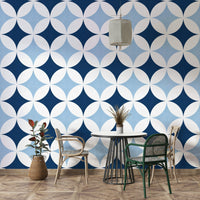 The colors are rich and luxurious.

