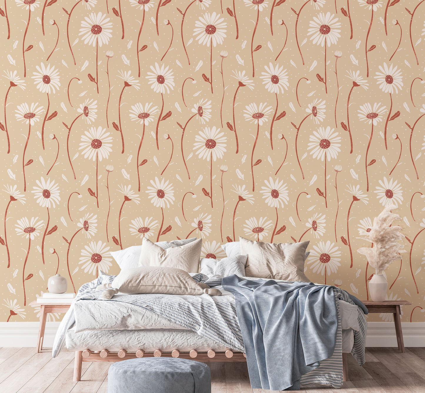 Cream floral wallpaper with delicate daisy patterns

