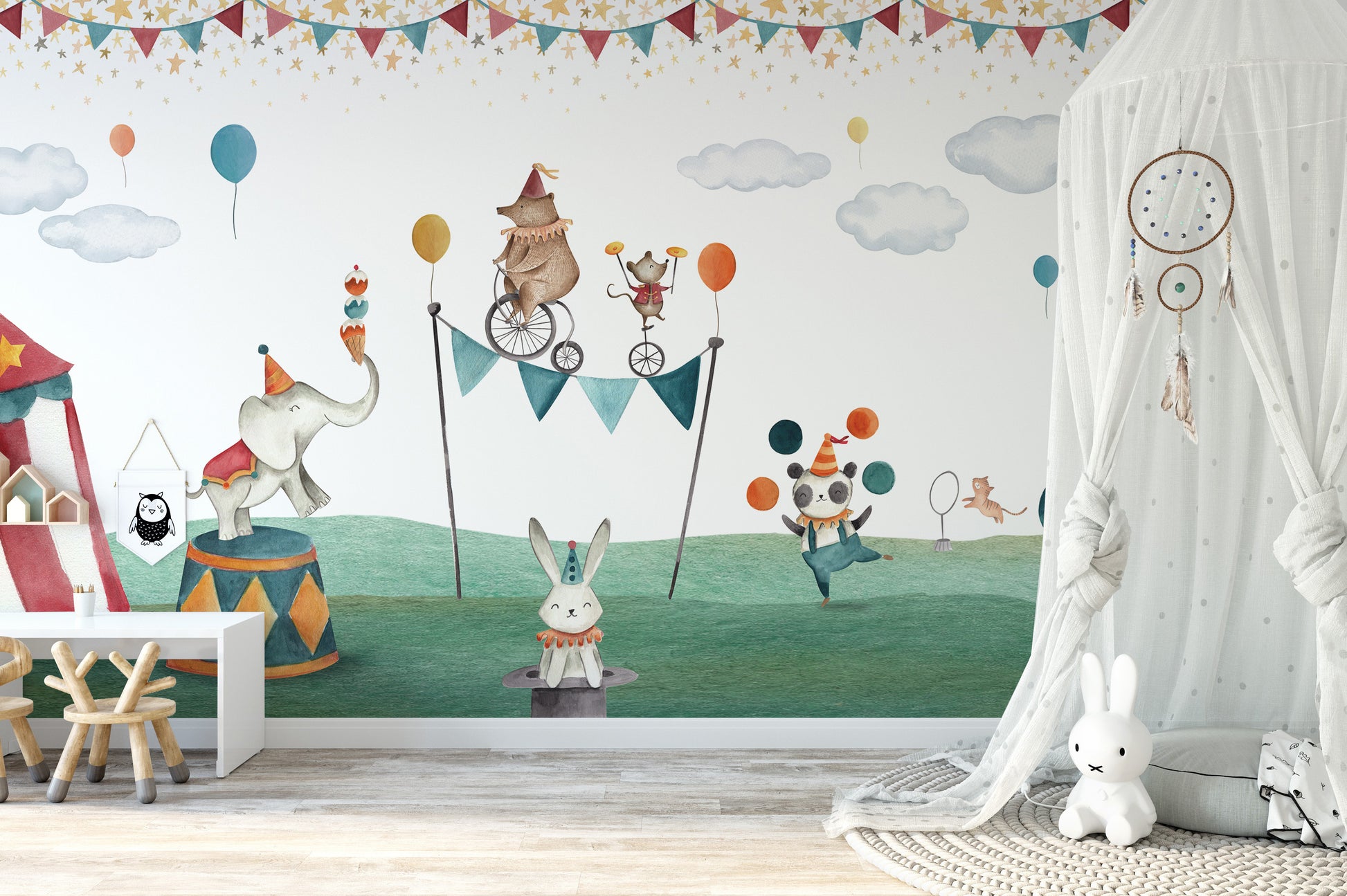 Crazy Circus Watercolour Bear Wallpaper Mural - Giffywalls