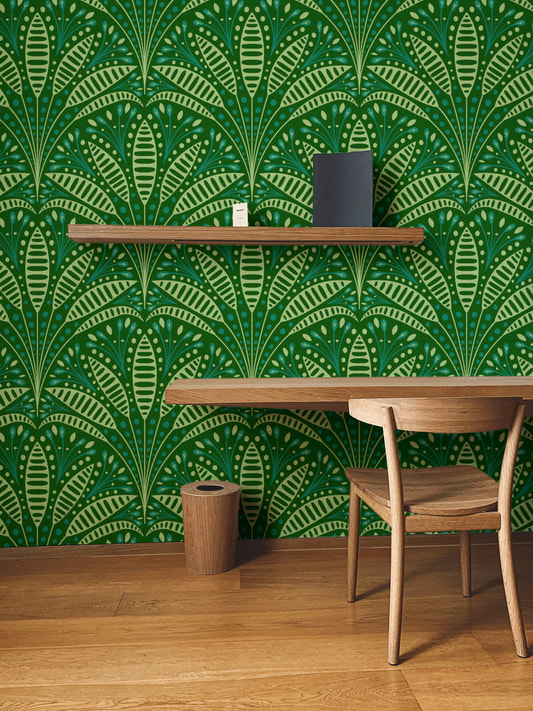 Elegant Art Deco green palm wallpaper with a vintage touch.