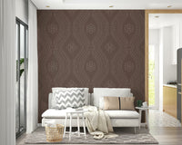Vintage-inspired damask wallpaper in quartz finish

