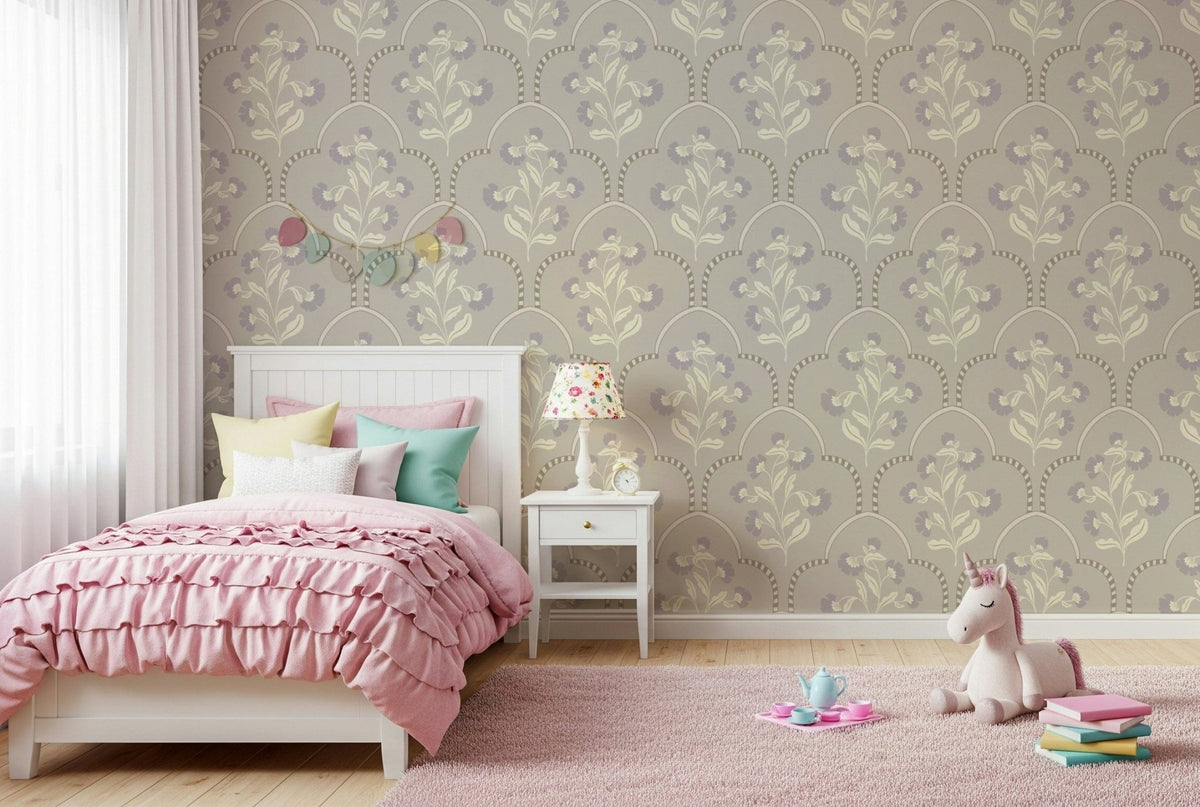 Interior décor wallpaper Floral Lattice creamy leaf accents.