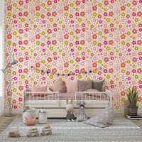 Joyful daisy wallpaper with a retro flower print

