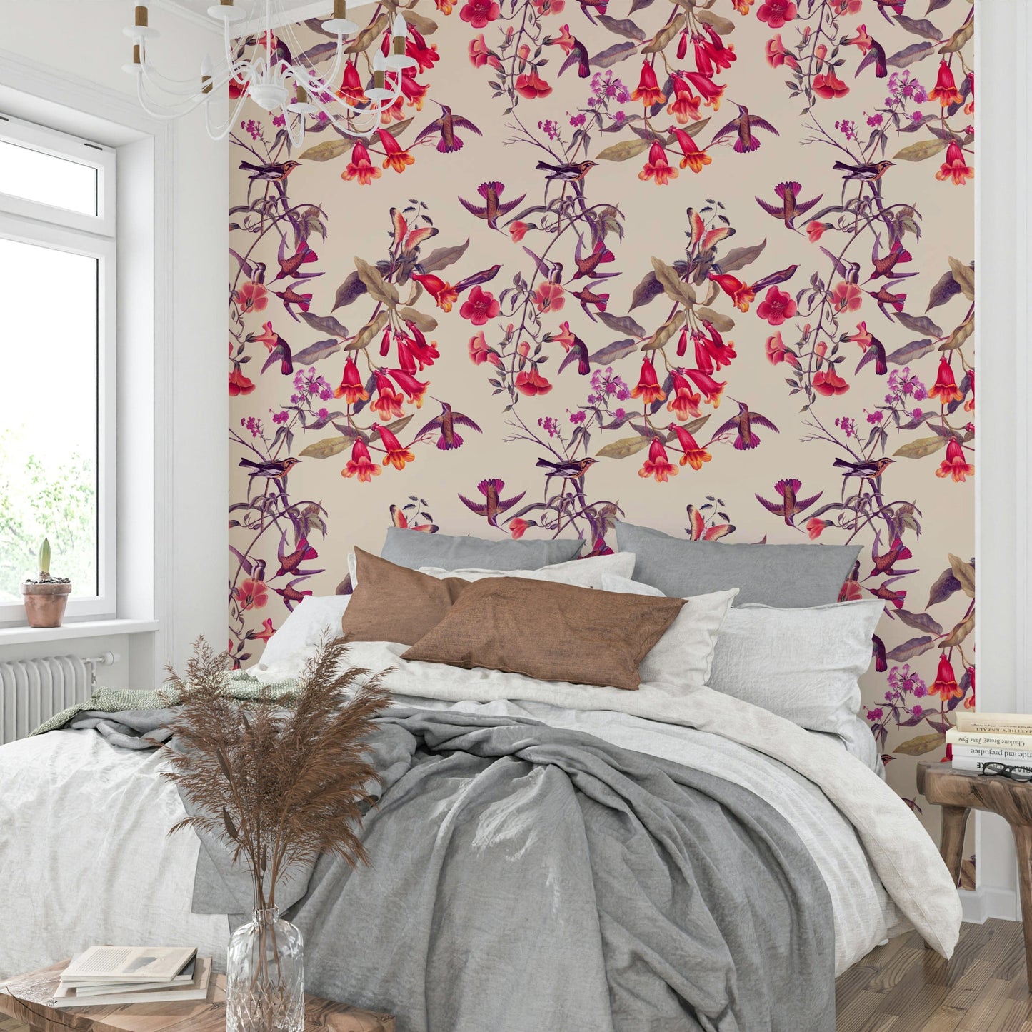 A classic floral design wallpaper for walls with a bird theme.

