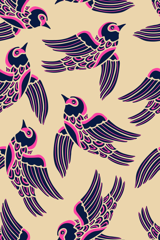 Fugle, der flyver højere i fuchsia lyserød midnat blå beige tapet⁠