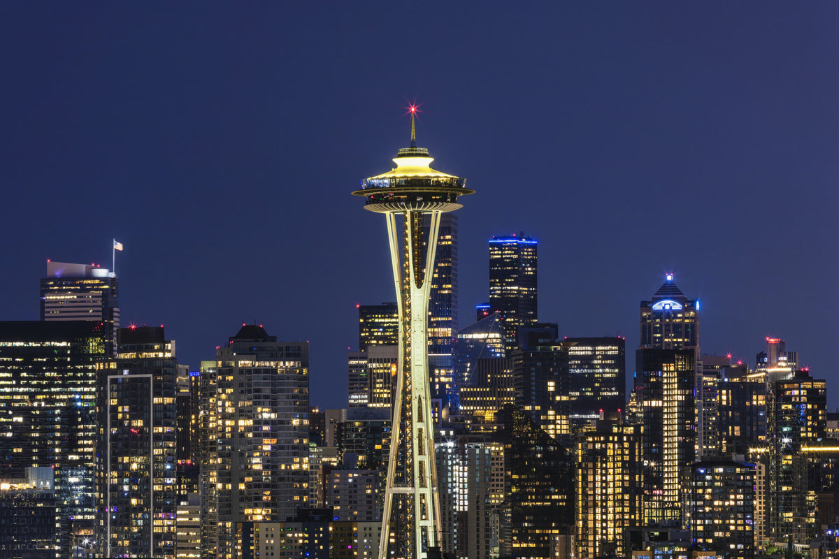 Erstaunliche Skyline in Seattle bei Blue Hour Wall Wandbild