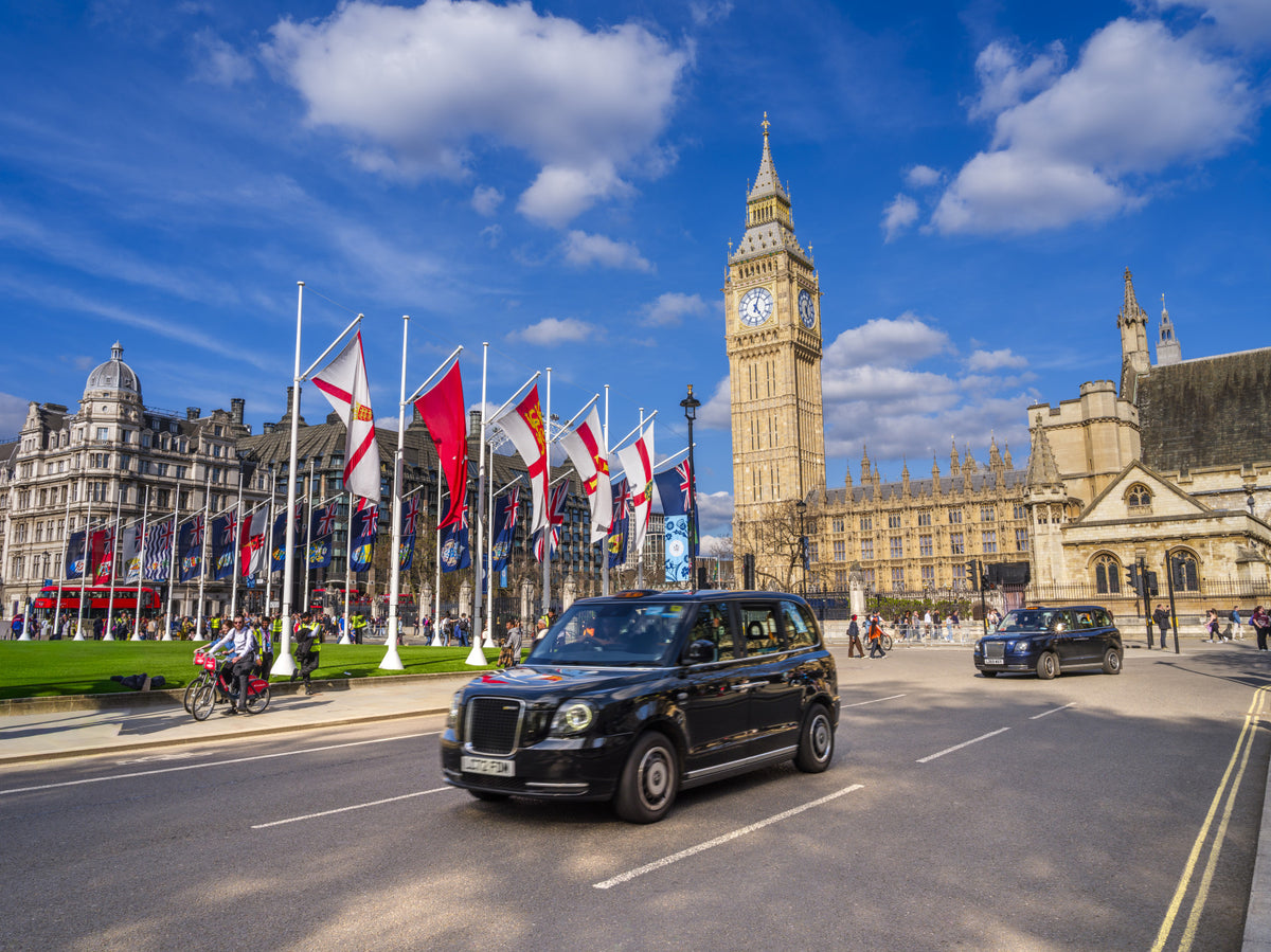 Papier peint panoramique Vue de Westminster in your room — zoomed