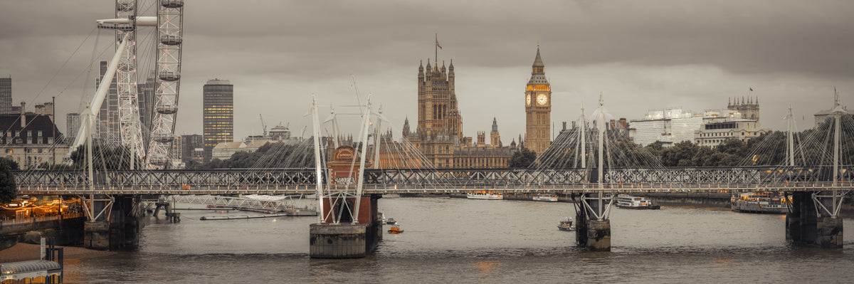 London’s Urban Elegance Wall Mural in your room