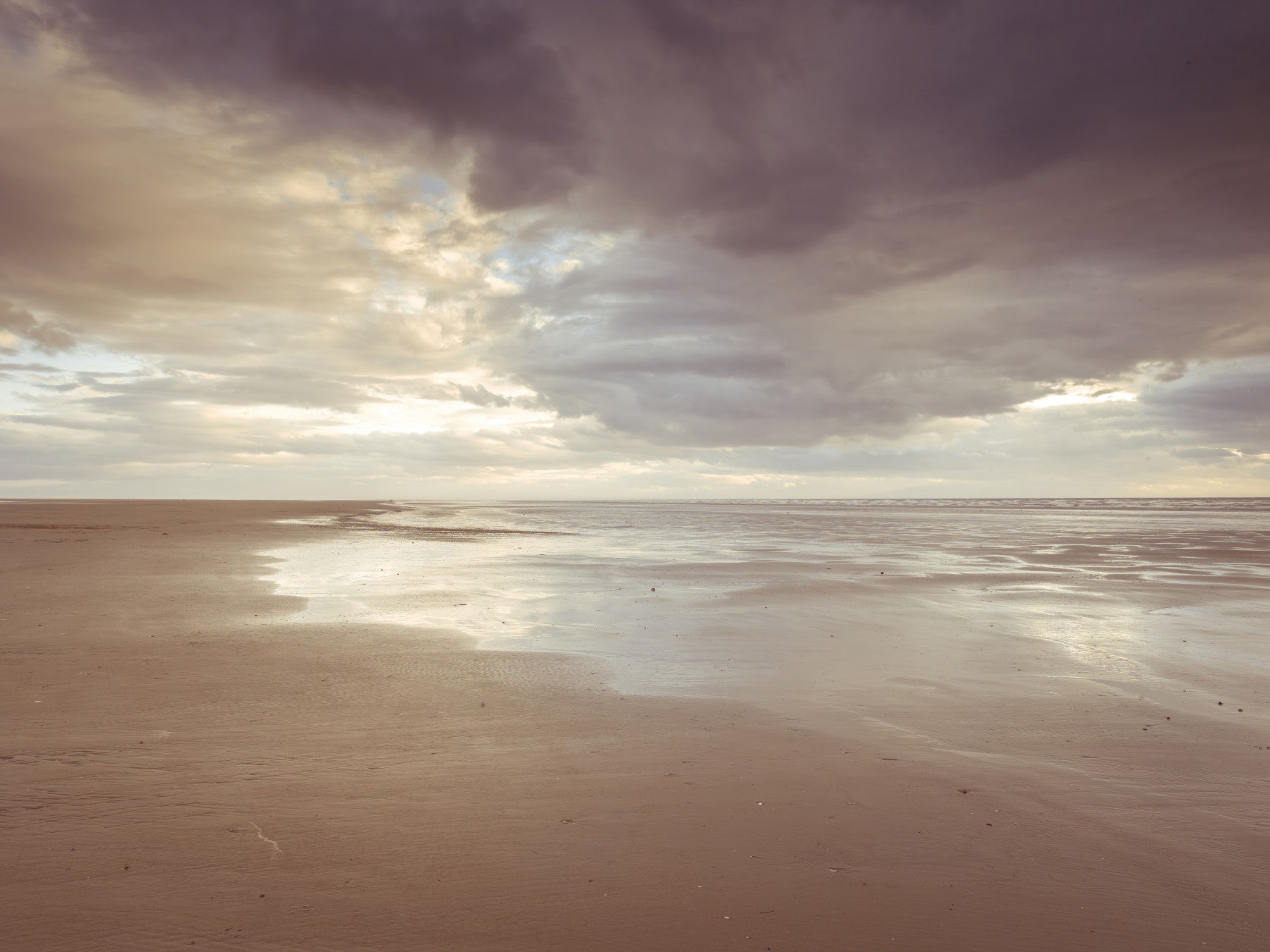 Soothing Seashore Wall Mural in your room — zoomed