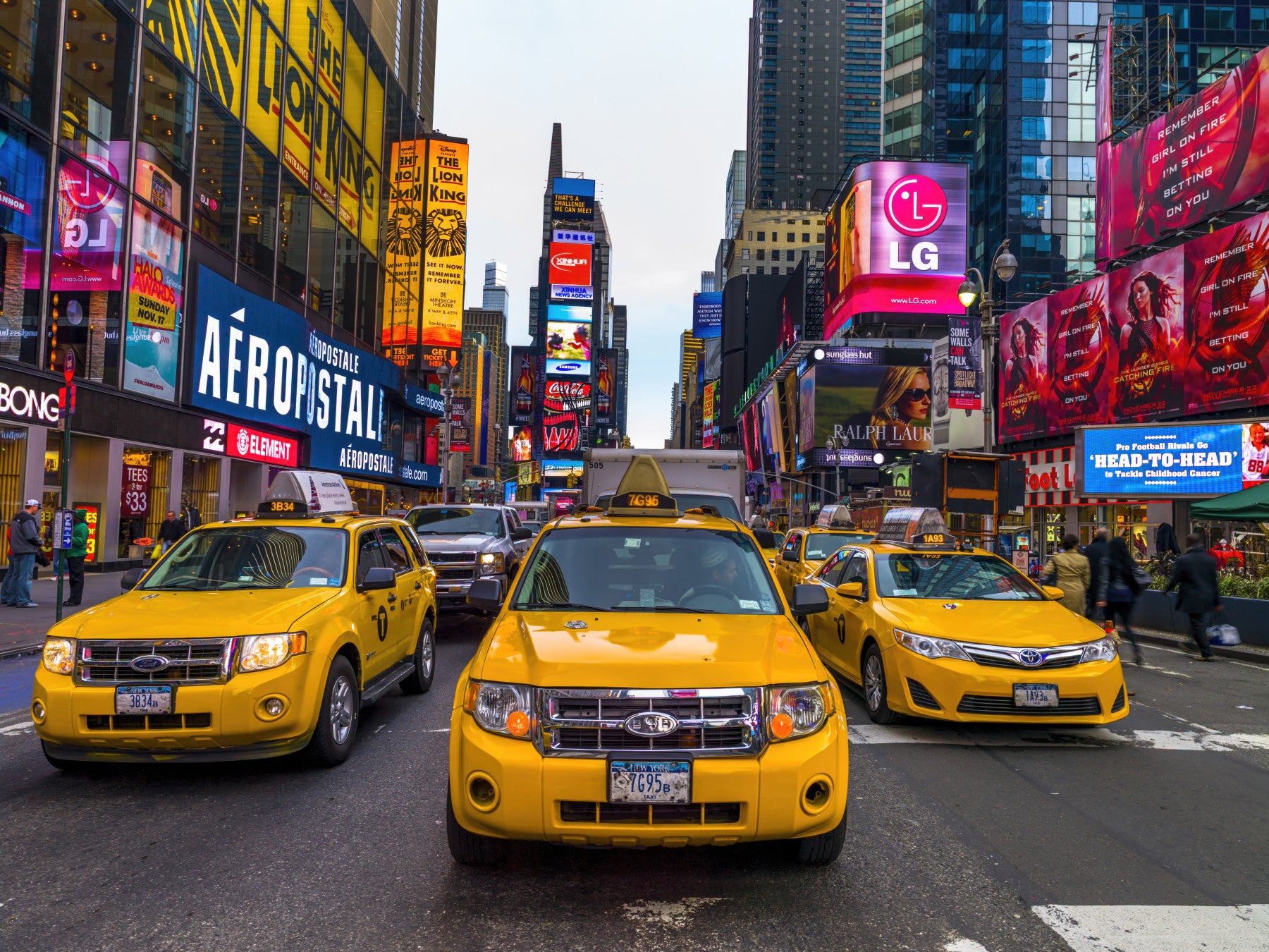 Times Square Rush Wall Mural in your room — zoomed