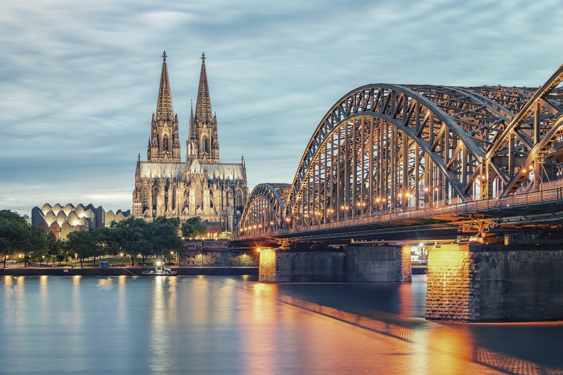 Peinture murale de Cologne au crépuscule