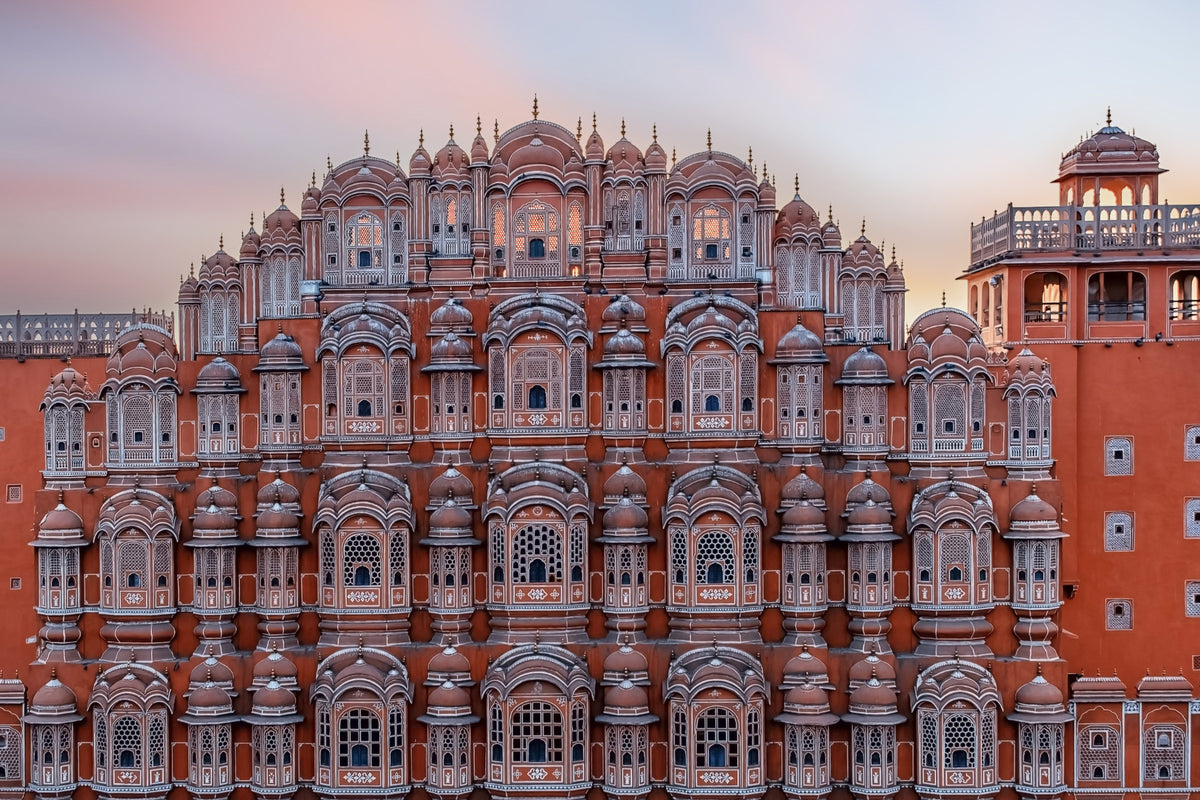 Muurschildering van de Hawa Mahal-muren in your room — zoomed