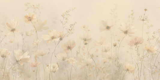 Poetische, zarte Blumen – Honigfarbenes Wandbild