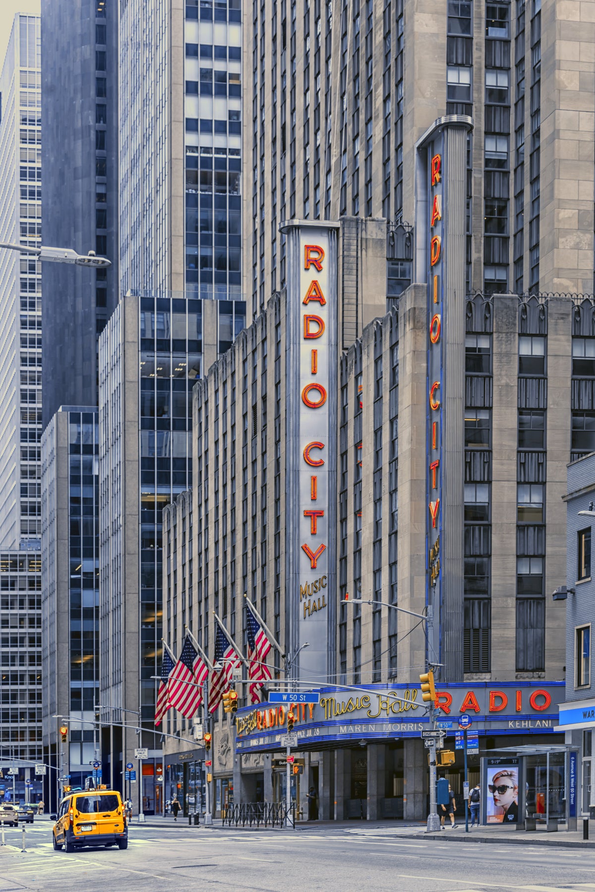 Das Leuchtwandbild der Radio City Music Hall in your room