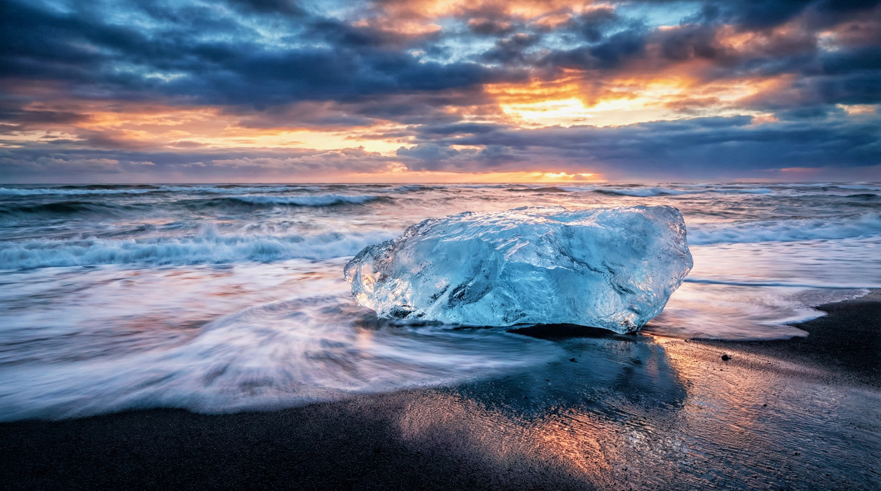 Wandbild „Diamond Beach Dawn“ in your room — zoomed