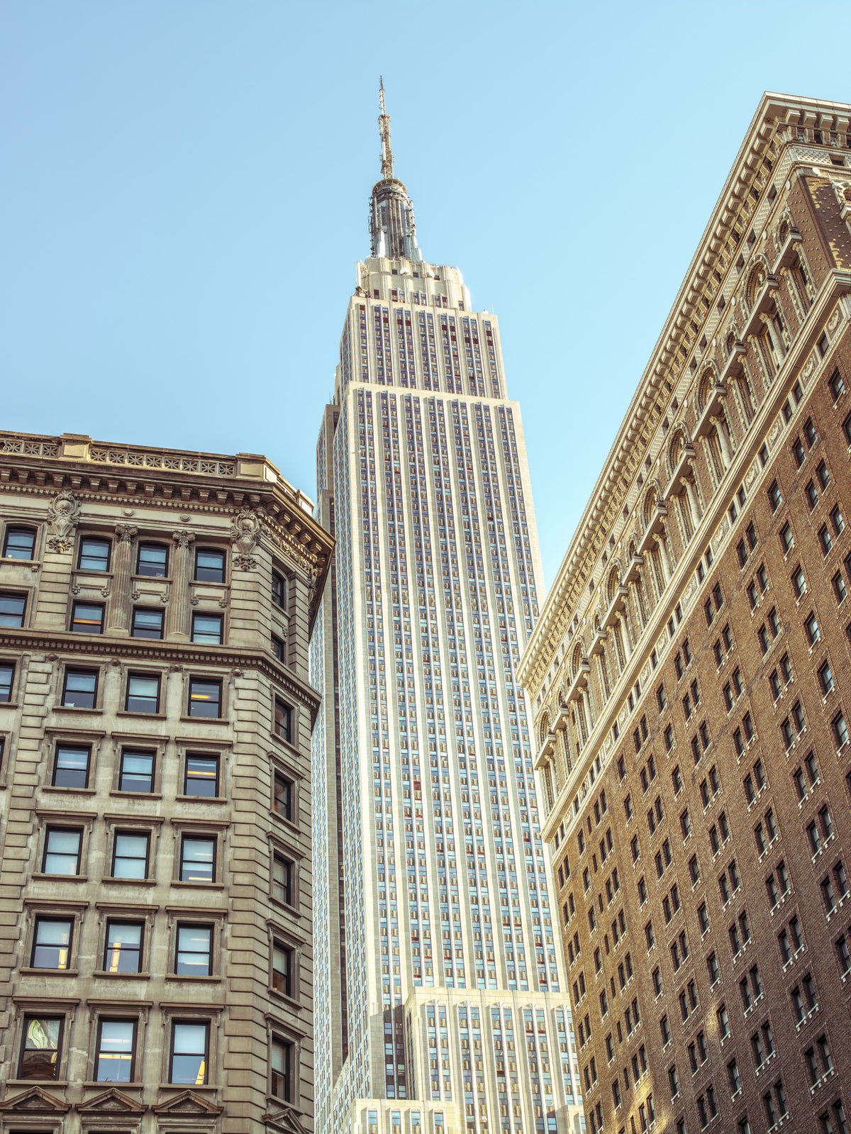 Empire State Rise vægmaleri in your room — zoomed
