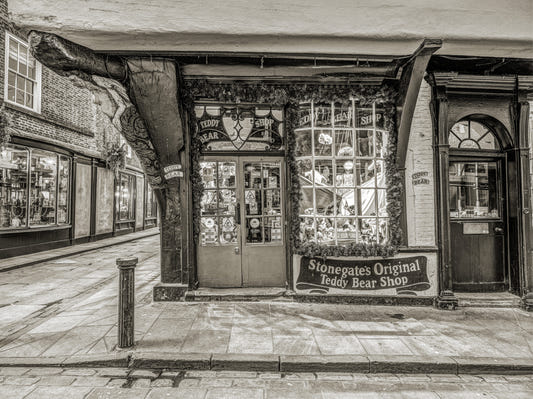 Fototapeta „Timeless Toy Storefront”