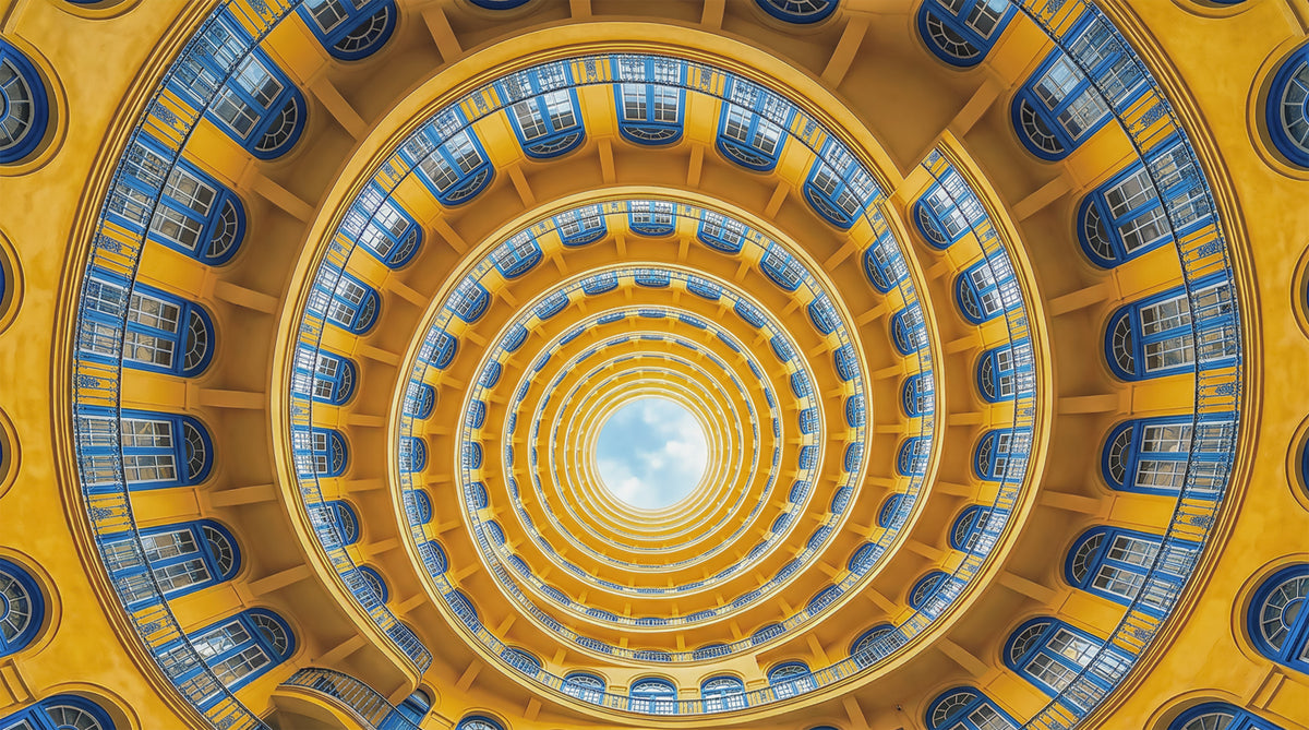 Mural de Pared Perspectiva Espiral Dorada in your room